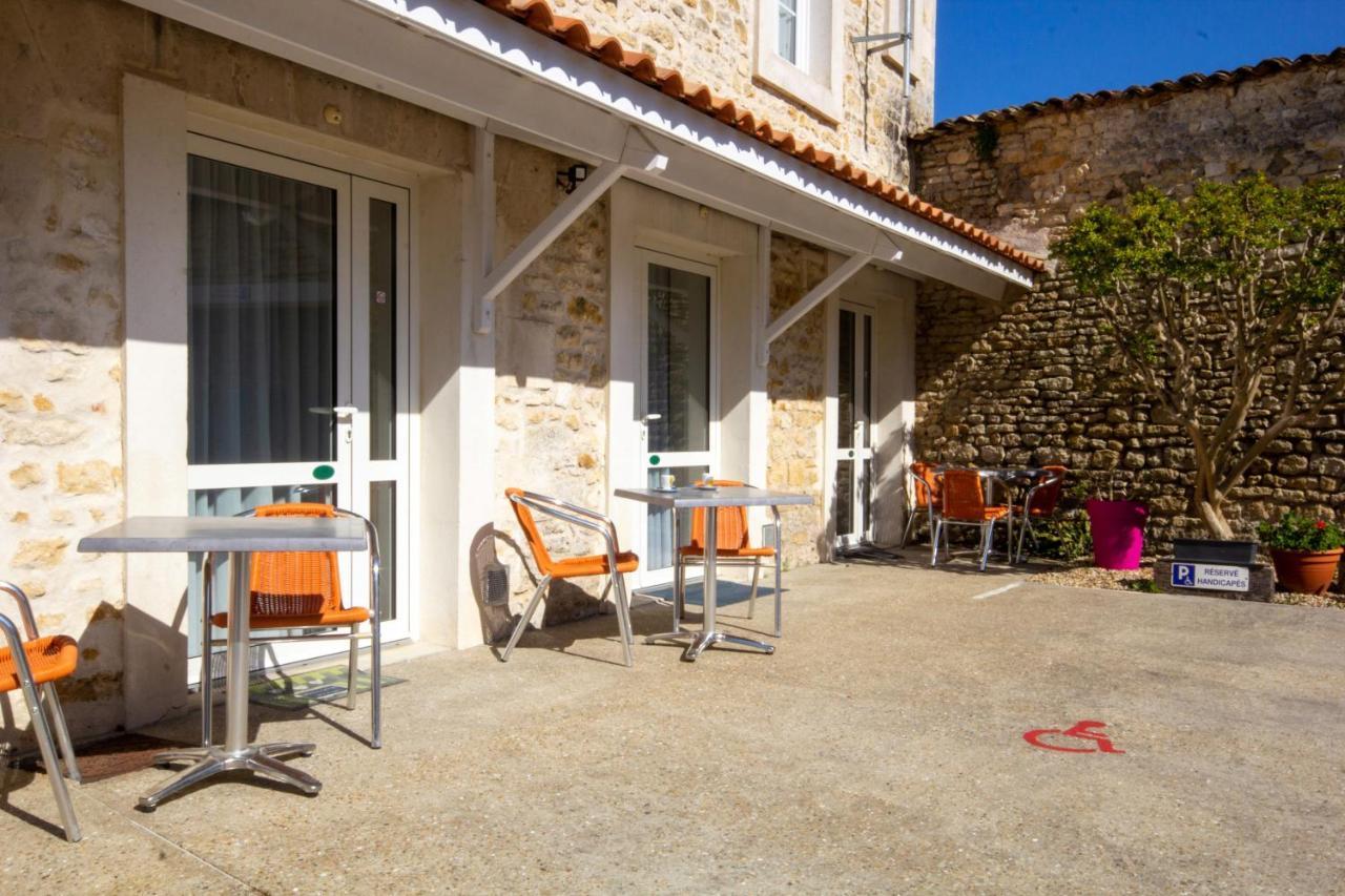 סוז'ון Cit'Hotel Le Commerce מראה חיצוני תמונה